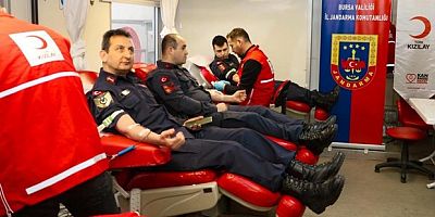 Bursa Jandarması'ndan Kızılay'a anlamlı katkı