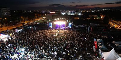 Bursa Nilüfer'de Karadeniz fırtınası esti