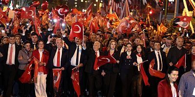 Bursa tek yürek, Yaşasın Cumhuriyet