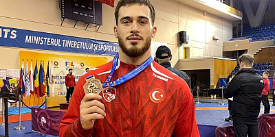 Bursalı güreşçiler göğsümüzü kabarttı!