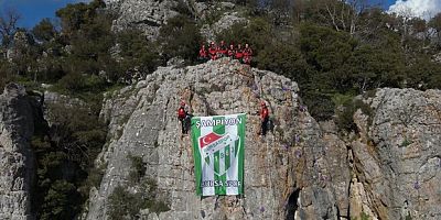 Bursaspor bayrağını zirvede dalgalandırdılar