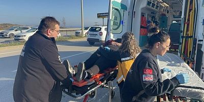 Çanakkale'de yolcu minibüsü devrildi: 8 yaralı