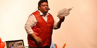 Çocuklar için sahne aldı