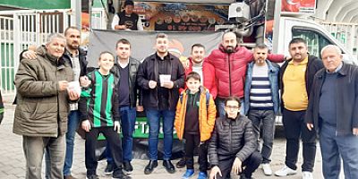 Denizlispor taraftarı lokma dağıttı