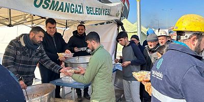 Deprem bölgesine 4 bin kişilik iftar sofrası