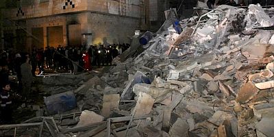 Depremde 326 kişi hayatını kaybetti