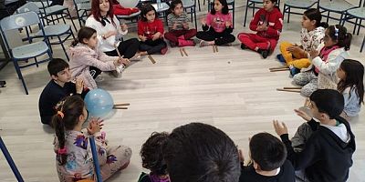 Depremzede çocuklara orff schulwerk atölyesi