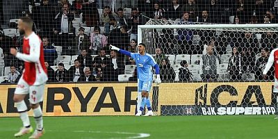 Devis Vasquez, ilk maçında kalesini gole kapadı