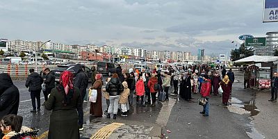 Diyarbakır’da vatandaşlar şehri terk ediyor