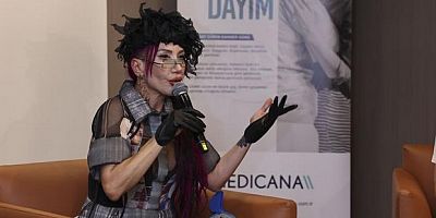 Drenlerle sahneye çıkıp dans ettim