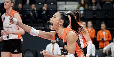 Eczacıbaşı Dynavit-THY: 3-0