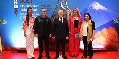 Edebiyat şöleni başladı