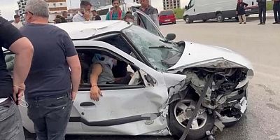 Edirne’de iki otomobil çarpıştı: 1 yaralı