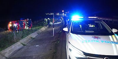 Edirne'de otomobil takla attı: 1’i ağır 2 yaralı