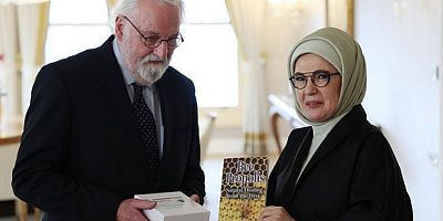 Emine Erdoğan'a Dr. Beck Apiterapi Ödülü