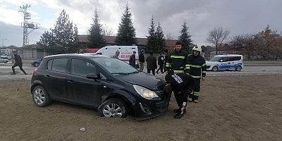 Erzincan’da trafik kazası: 2 yaralı