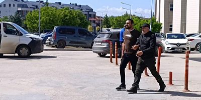 Eski eşinin evine molotofkokteyli atan şahıs yakalandı