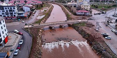 Fadlum Çayı Kızılırmak'a rengini verdi