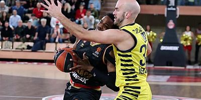 Fener Fransa'da da kazandı: 93-96