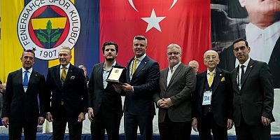 Fenerbahçe'den, Ali Şen'e 50. yıl plaketi