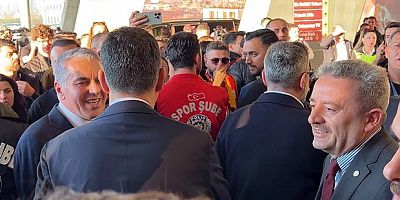 Galatasaraylı yöneticiler, Fenerbahçeli yöneticileri karşıladı