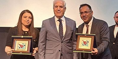 Gazeteciler ödüllerini Başkan Bozbey’in elinden aldı