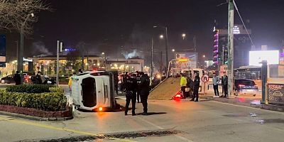 Gaziantep’te iki araç kafa kafaya çarpıştı: 3 yaralı