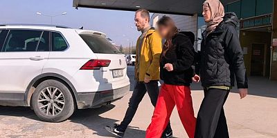 Genç kızların bıçaklı kavgası: 1 tutuklama