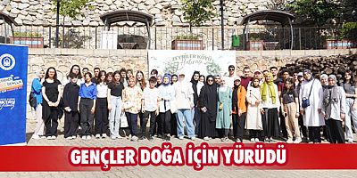 Gençler doğa için yürüdü