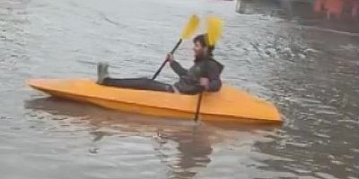 Gölde değil sokakta kano keyfi