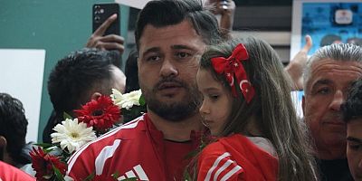 Güreş Milli Takımı yurda döndü