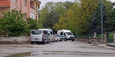 Haber alınamayan öğretmen evinde ölü bulundu