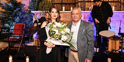 Hem ruha hem kulağa