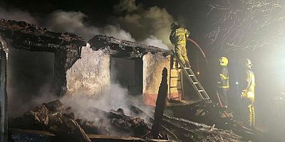 İnegöl'de 2 katlı ev alevlere teslim oldu