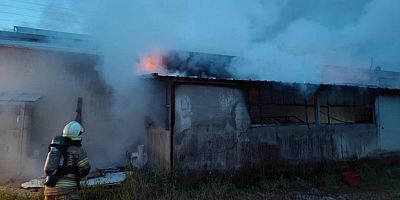 İnegöl'de menteşe imalathanesinde yangın