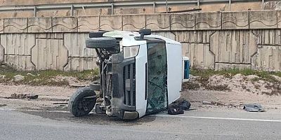 İnegöl'de minibüs takla attı, sürücü yaralandı