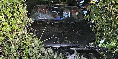 İnegöl'de otomobil tarlaya uçtu: 4 yaralı