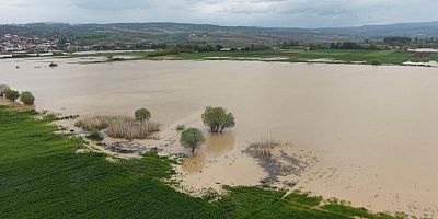 İnegöl'de sular altında kalan araziler havadan görüntülendi