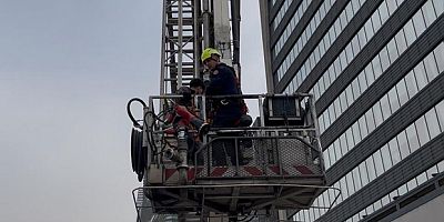 İtfaiyenin müdahalesiyle kurtarıldılar