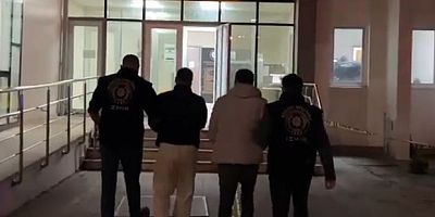 İzmir'de sahte polisler kıskıvrak yakalandı