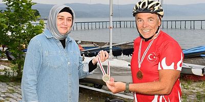 İZNİK’TE ANLAMLI TRİATLON