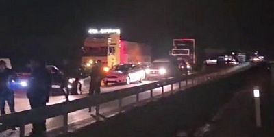 Jandarma aracının da karıştığı kaza: 2 asker yaralı