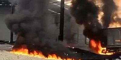 Kamyon alev alev yandı