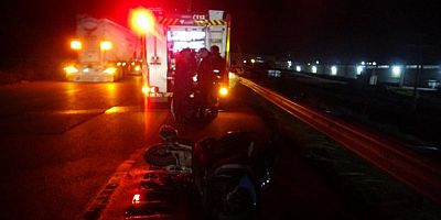 Kamyonet ile motosiklet çarpıştı: 1 ağır yaralı