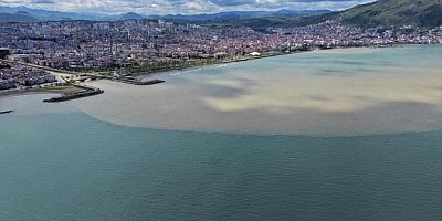Karadeniz'in rengi kahverengiye döndü