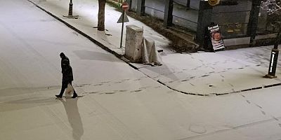 Kars 5 dakikada beyaza büründü