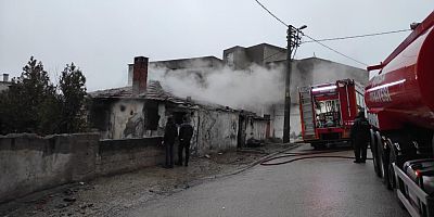 Kestel'de metruk binada yangın