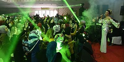 Kestelli Kadınlar, Doyasıya Eğlendi