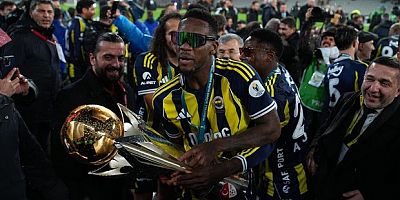 Kolombiyalı forvet, derbilerde gol attı