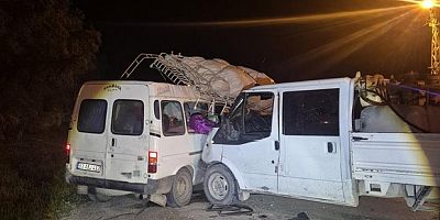 Konya'da kamyonet ile minibüs çarpıştı: 7 yaralı